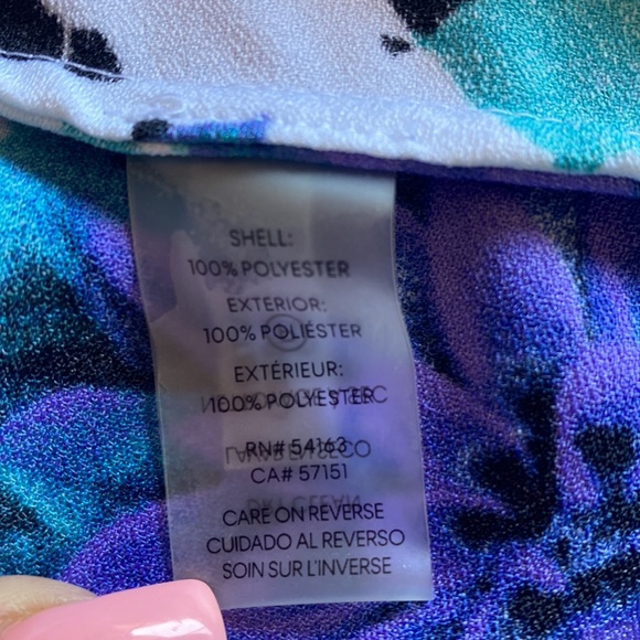 Calvin Klein • Floral Tank - Picture 7 of 10